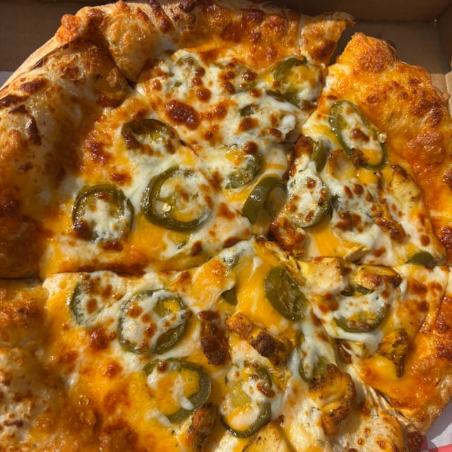 Chicken Jalapeno Popper Pizza.